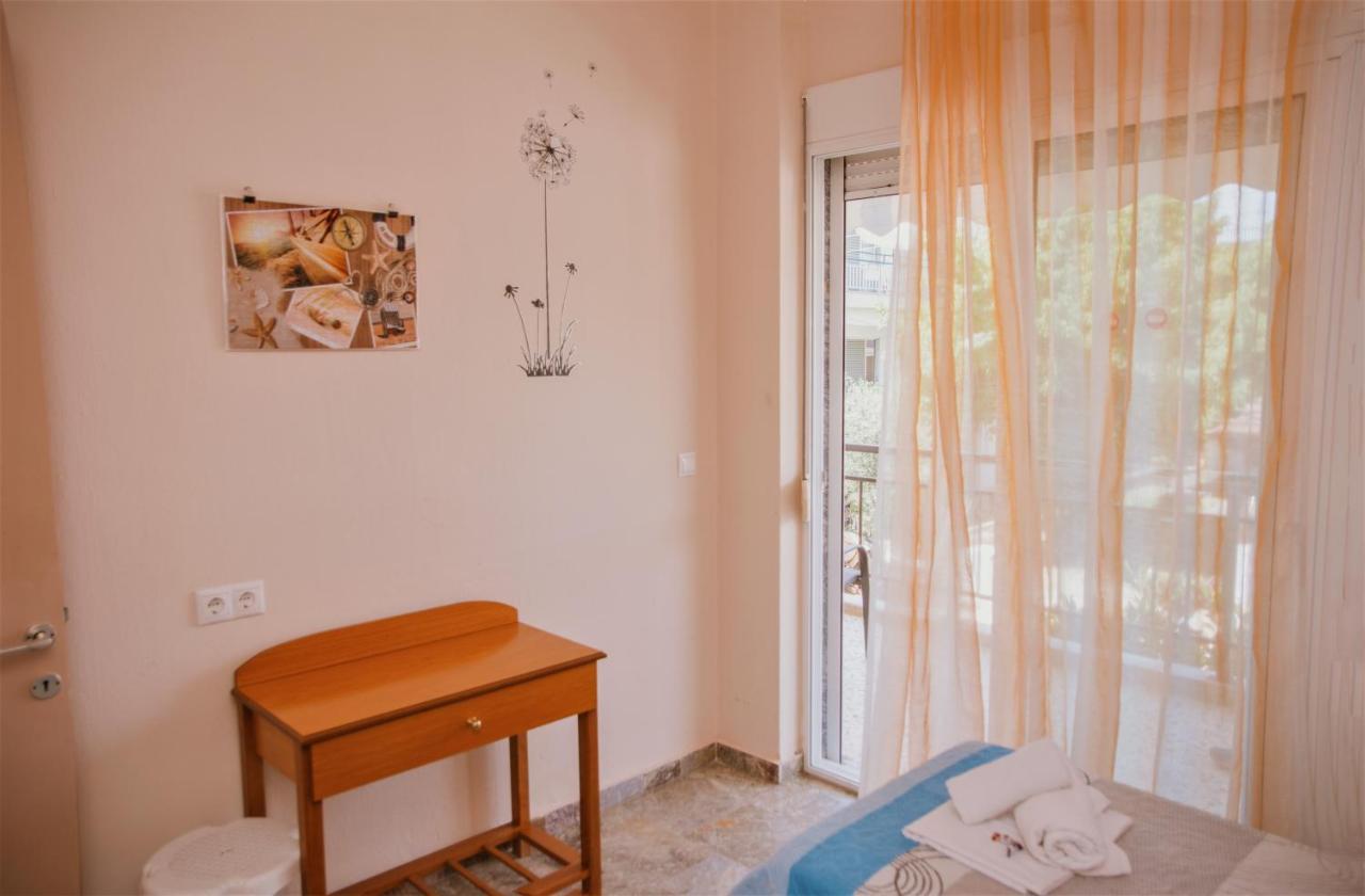 Apartments Tania Паралия Дионисиу Екстериор снимка