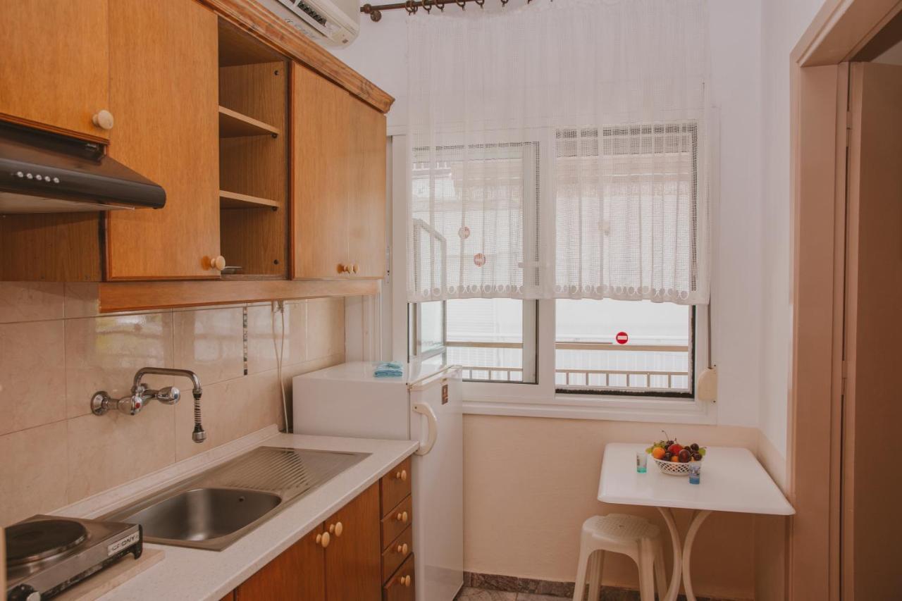 Apartments Tania Паралия Дионисиу Екстериор снимка