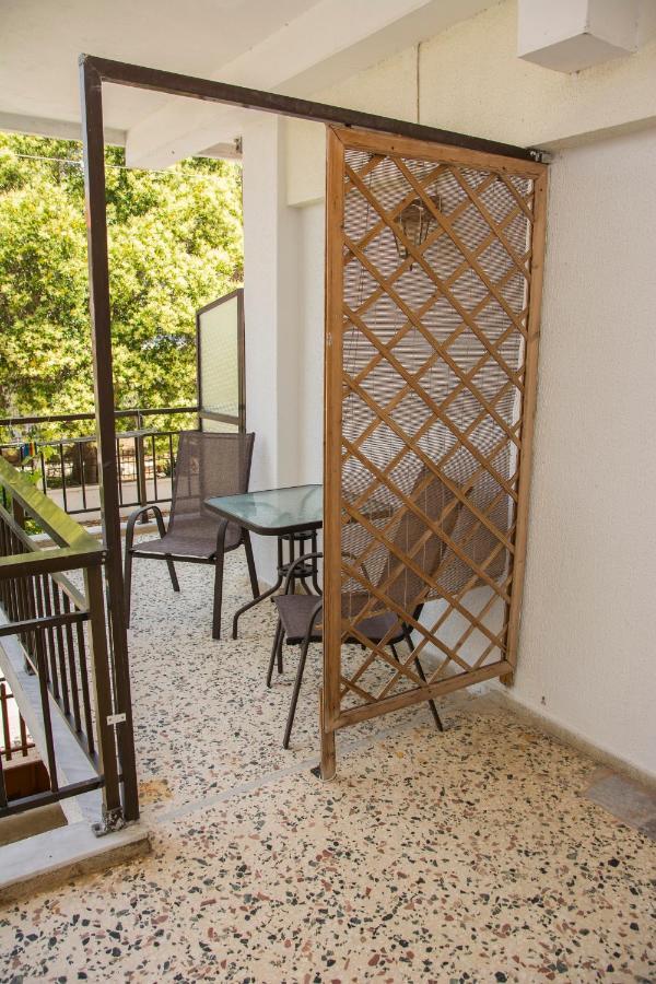 Apartments Tania Паралия Дионисиу Екстериор снимка