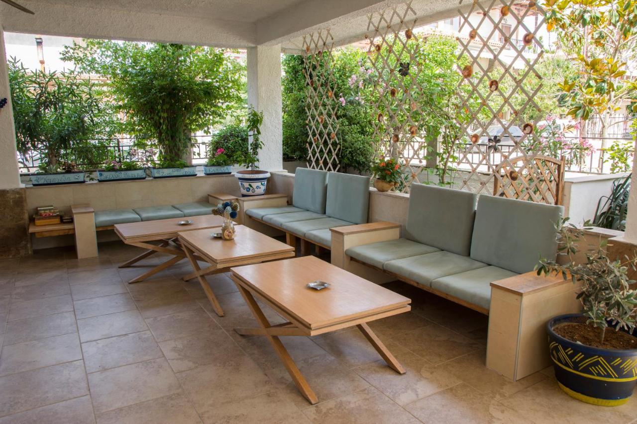 Apartments Tania Паралия Дионисиу Екстериор снимка